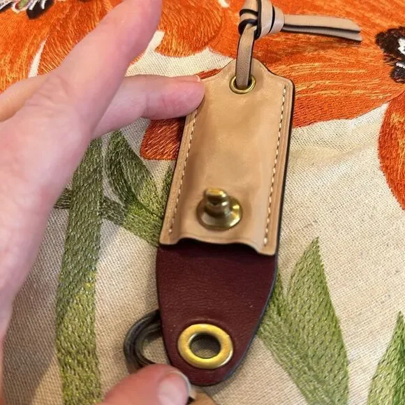 COACH 1941 CLOCHETTE GLOVE TANNED LEATHER BRASS TURNLOCK HANGTAG FOR LOCK & KEYS - Picture 10 of 13